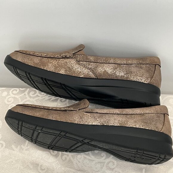 Clarks Women's 7 1/2 Metallic Bronze Loafer Ellowyn Lu - Picture 4 of 7